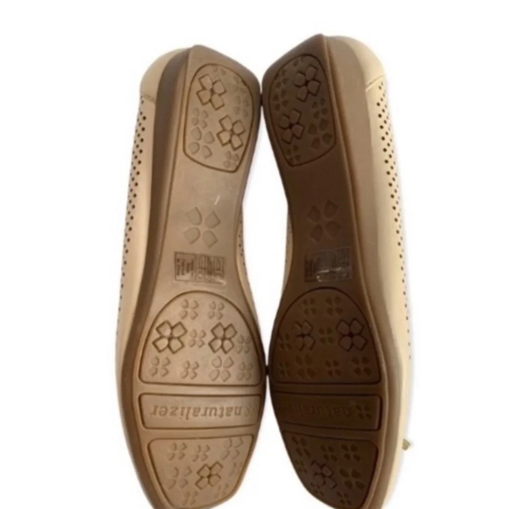 Naturalizer Vanessa Cream Perforated Flats Sz 7 - Picture 6 of 8